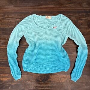 Hollister Women's Blue Gradient V-Neck Sweater